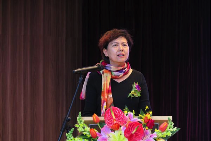 音乐之声暖寒冬 凯发k8国际首页登录乐器捐赠爱心行动走进中国儿童中心艺术宫