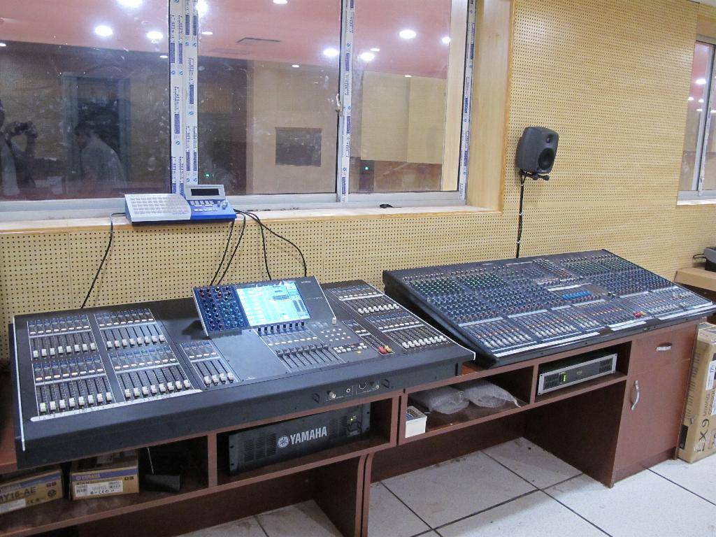 广东省委新礼堂（珠岛会堂）——M7CL、LS9数字调音台运用于大会堂及各会议厅扩声